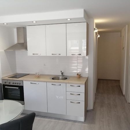 Apartment Leptir Подстрана Екстериор снимка